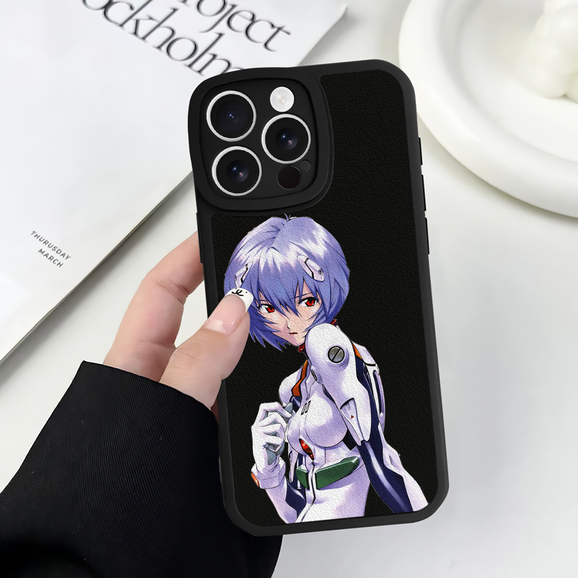 （画像用） EVA 新世紀エヴァンゲリオン 【iPhone 16シリーズ対応】シリコンスマホケース（レザー調） 材質：シリコン